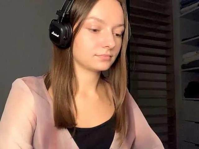 Offline KittieRusu on BongaCams