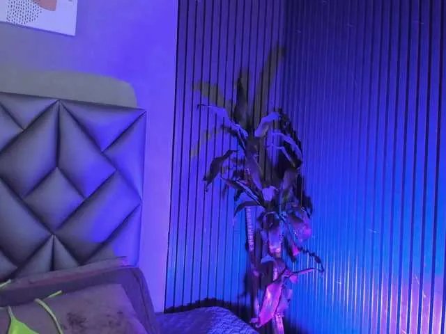 Offline Kitty-doll1 on BongaCams