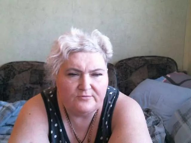 Offline Lana0005 on BongaCams