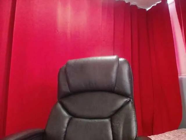 Offline LaraFire on BongaCams