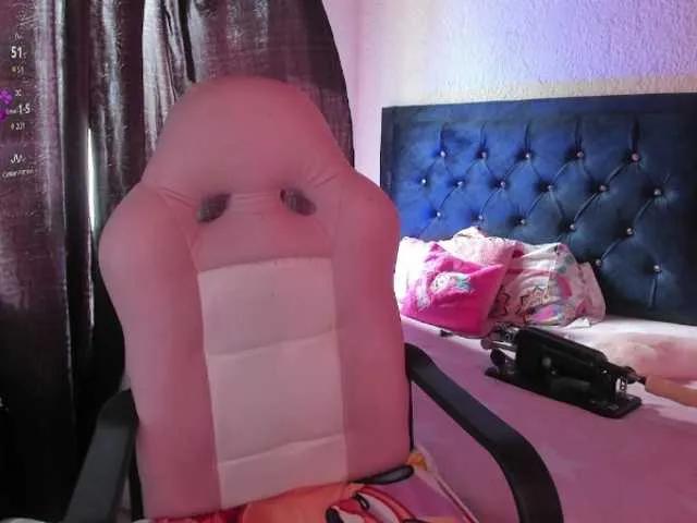 Offline Laurahoot20 on BongaCams