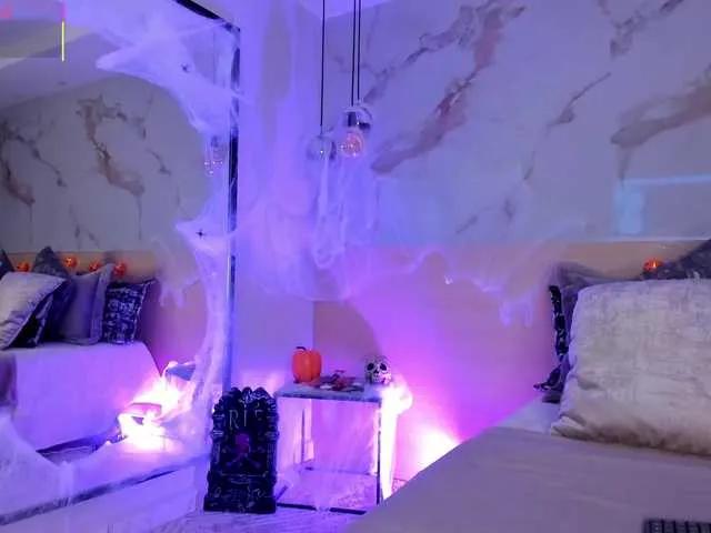 BongaCams leathompson1 is Freechat leathompson1 — I love fun, daring, sincere and talkative people, do you like to be daring? You are in the right place