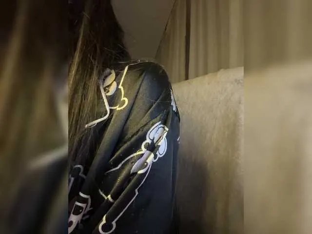 Offline LeCriss on BongaCams