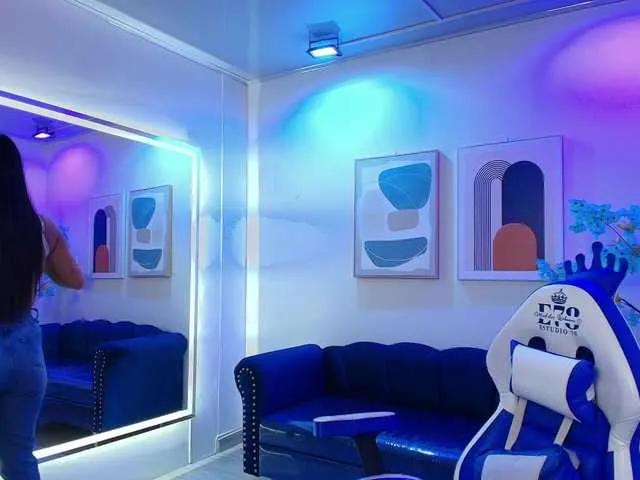 Freechat Leia-laurent on BongaCams