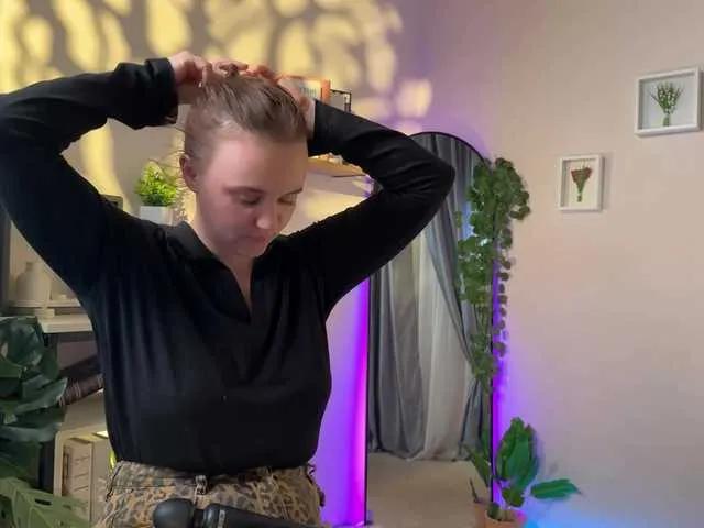 Offline LelaRyann on BongaCams