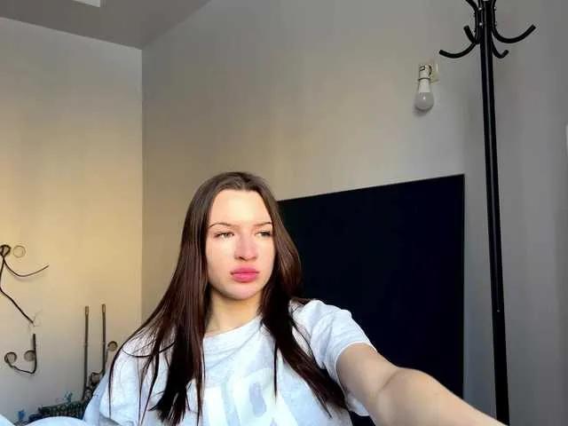 LeontineCuffie on BongaCams