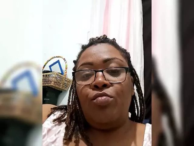 Offline Lilith826 on BongaCams