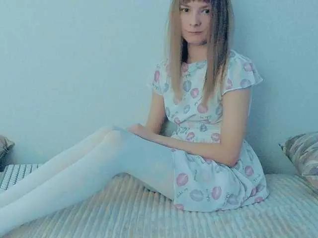 Offline Liliya9 on BongaCams