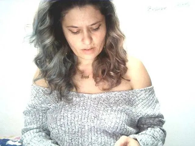 Offline lionessmom on BongaCams