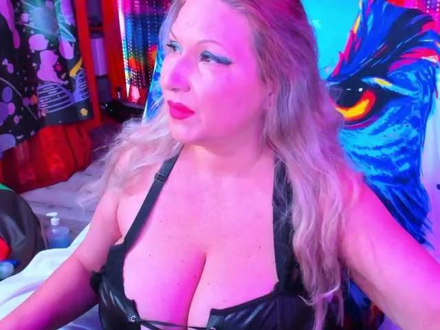 Freechat Lisabigtits on BongaCams