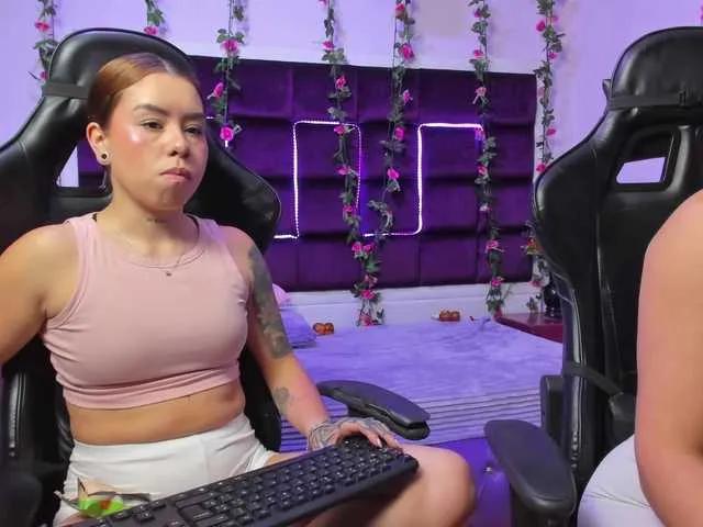 Freechat LizaAndCharlottt on BongaCams