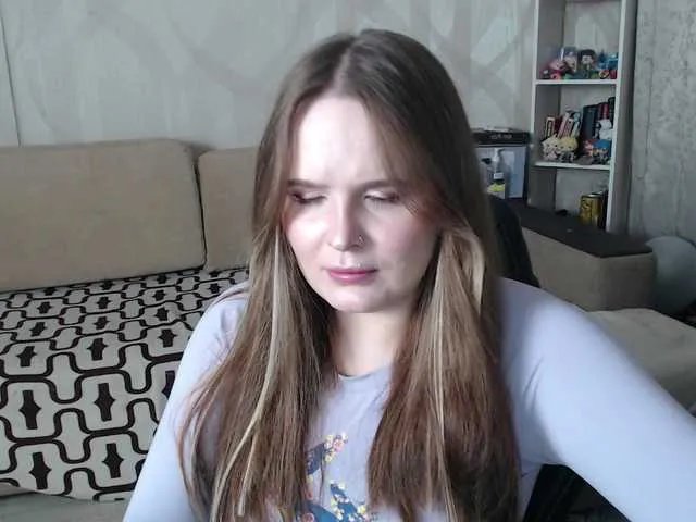 Offline Lizzi-Peach on BongaCams