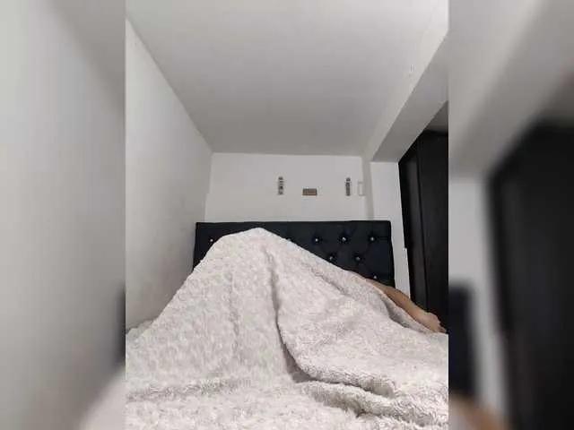 Offline Lola7777 on BongaCams