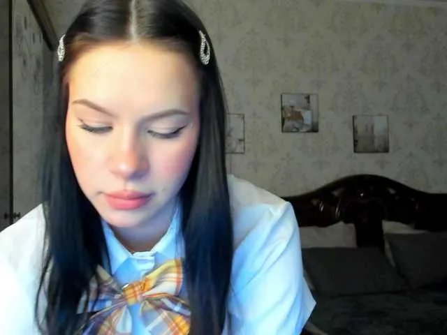 Offline LolaSprinkle on BongaCams