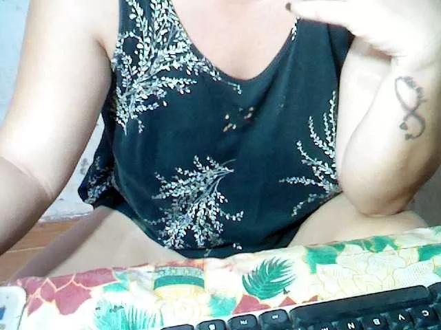 Offline lovelylovelybabexx on BongaCams