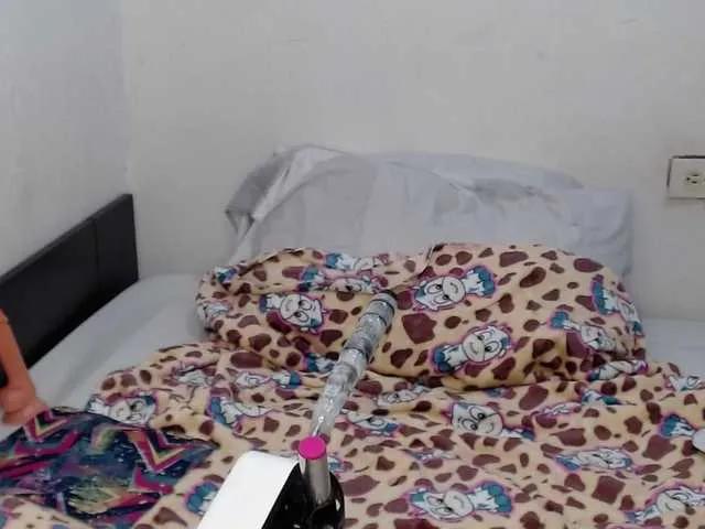 Freechat Lunaxx21 on BongaCams