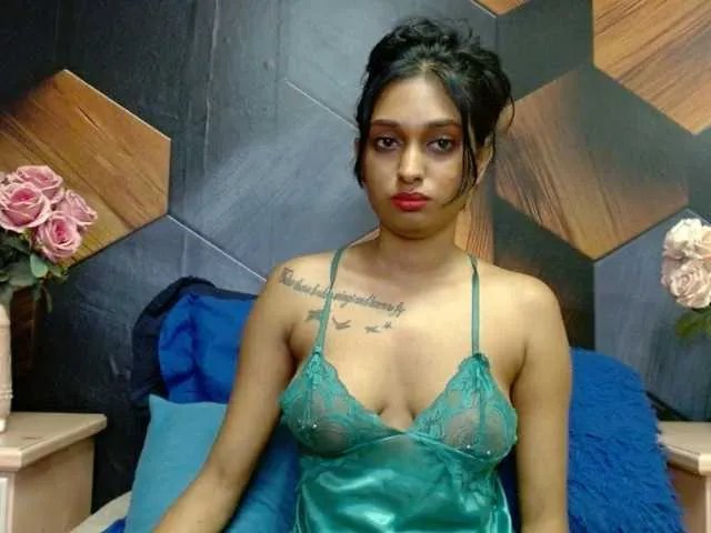 Offline LusciousIndian on BongaCams