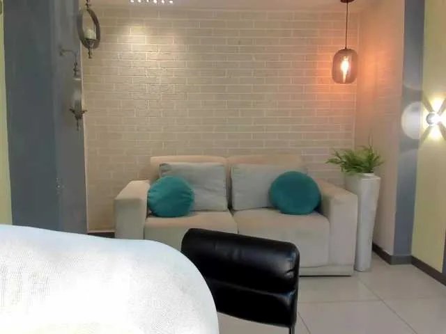 Offline MadisonKane on BongaCams