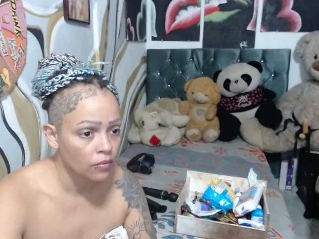 Offline Manazahot99 on BongaCams