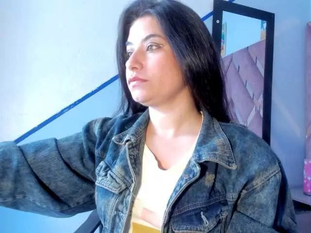 Offline Mariana01 on BongaCams