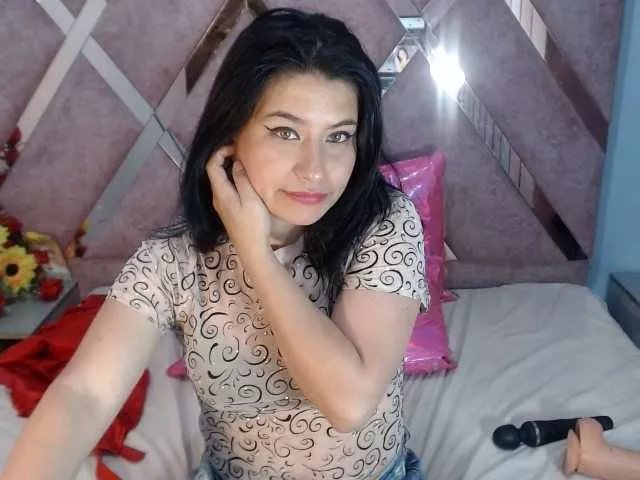 Offline Mariana01 on BongaCams