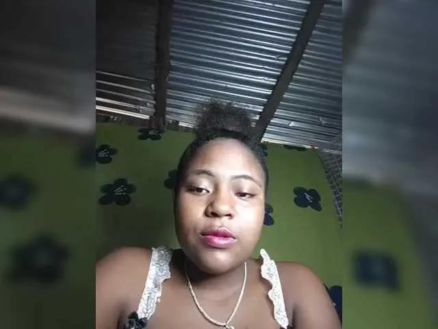 Offline Mathildahh on BongaCams