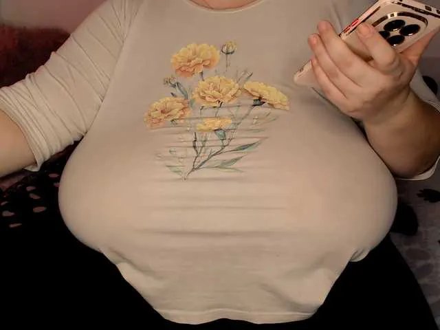 Offline Mayabigtitss on BongaCams