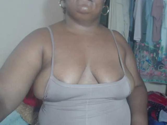 BongaCams MelodyHall is Freechat MelodyHall — The good smell on a man is something that drives me crazy, a masculine and seductive aroma, soft and tender caresses.