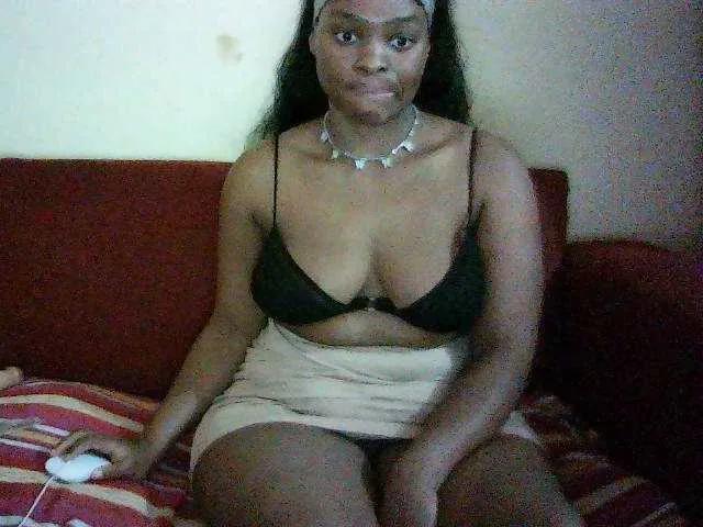 Mercedes-bunz05 — Dirty talk , moaning, seeing dick , tips