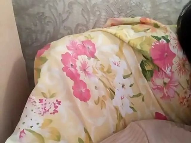 Offline Meri1994 on BongaCams