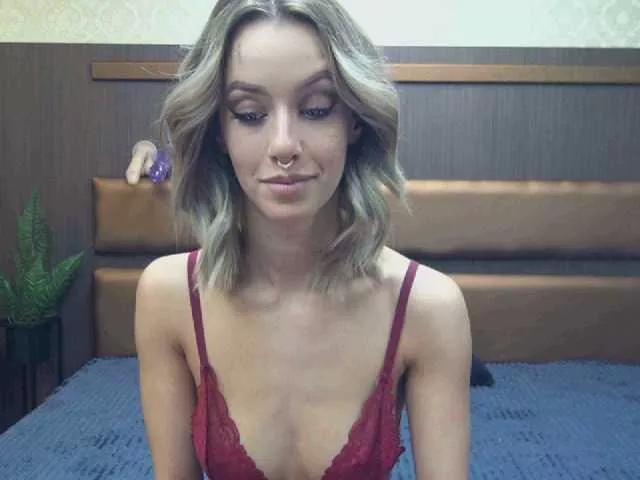 MiaBeeX on BongaCams