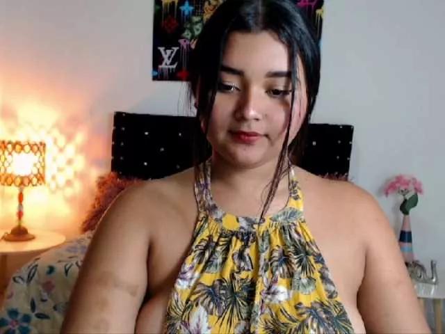 Freechat miamoonn on BongaCams