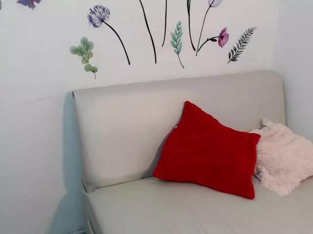 Offline michell- on BongaCams