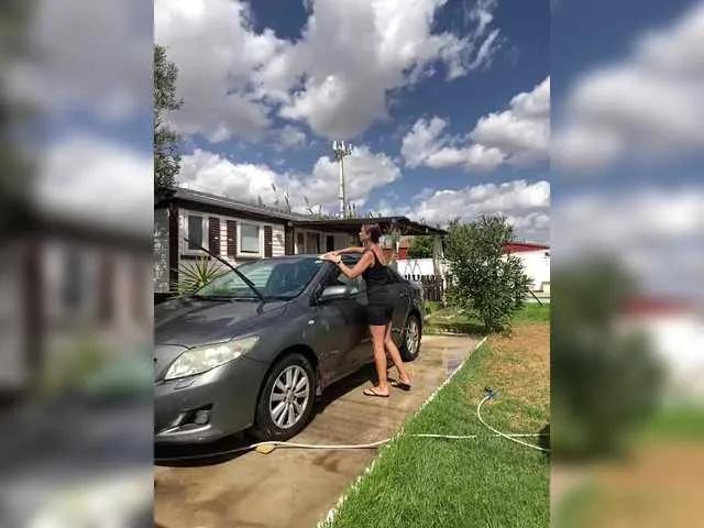 Freechat MilkaMilfMilka on BongaCams