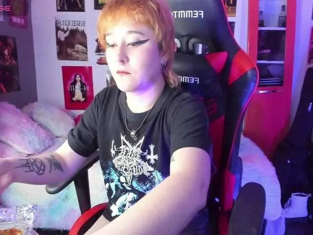 Freechat Mistresscrowley-666 on BongaCams