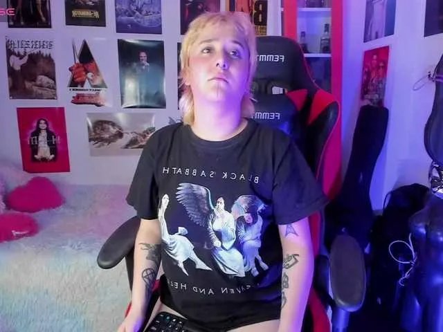 Freechat Mistresscrowley-666 on BongaCams