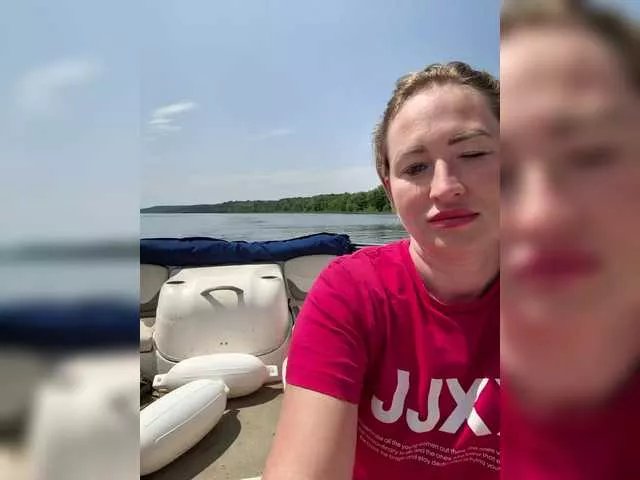 Offline MOLLY-7 on BongaCams