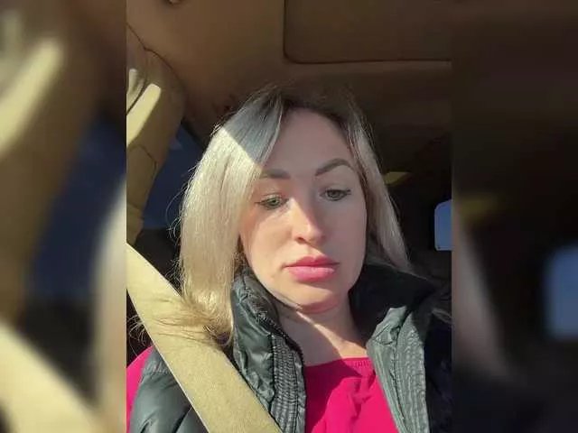 Offline MOLLY-7 on BongaCams