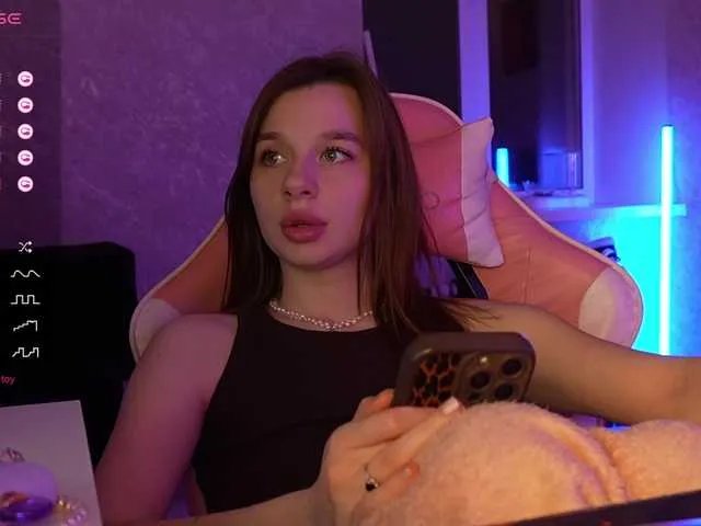 Offline MossiPolli on BongaCams