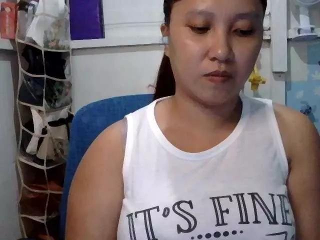 Offline MrsWett on BongaCams