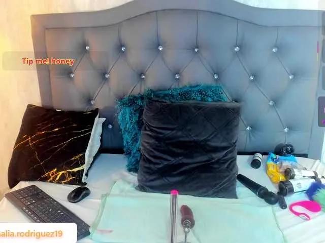 Offline Nathalia-rodriguezz on BongaCams