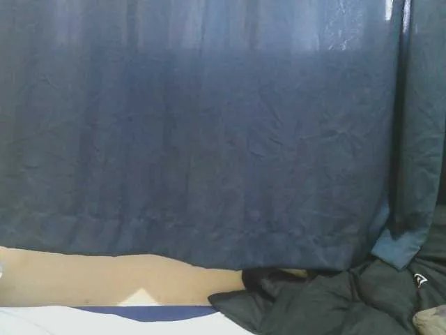 Offline naughty-slender on BongaCams