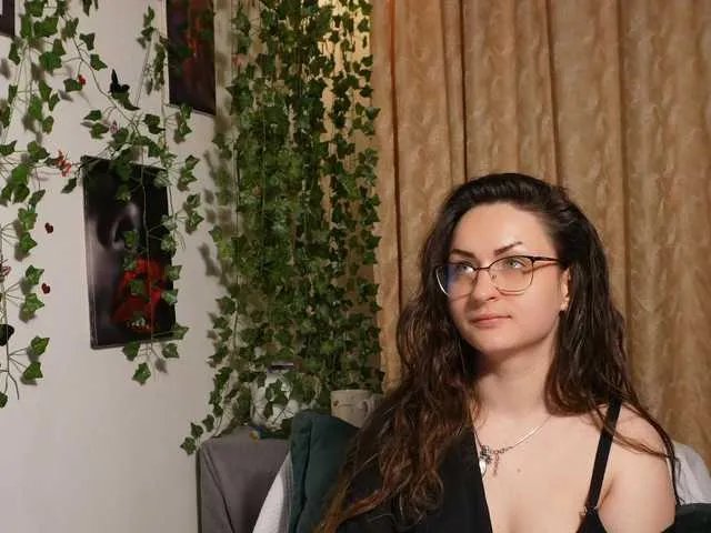 Offline NaughtYHomemadE on BongaCams