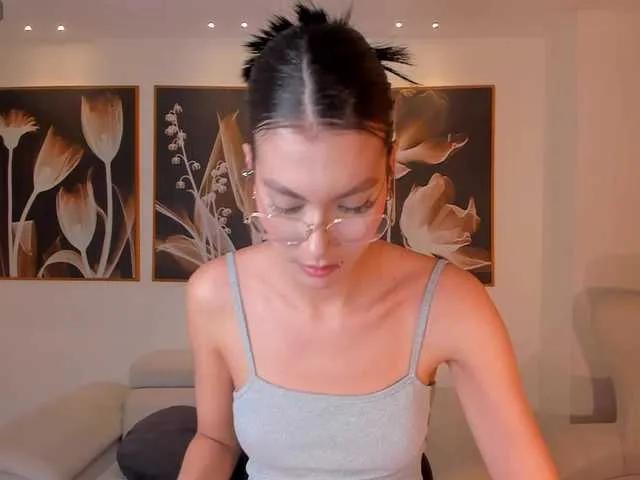 NiaSalvatore on BongaCams