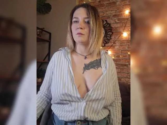 Offline Ozalin on BongaCams