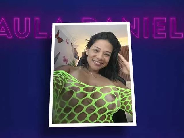 Offline paula-daniela1 on BongaCams