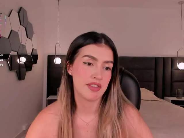 Freechat PaulinaSantos1 on BongaCams