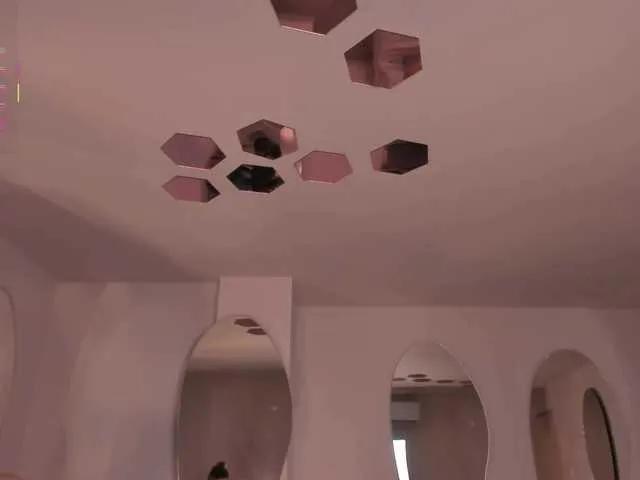 Freechat PaulinaSantos1 on BongaCams