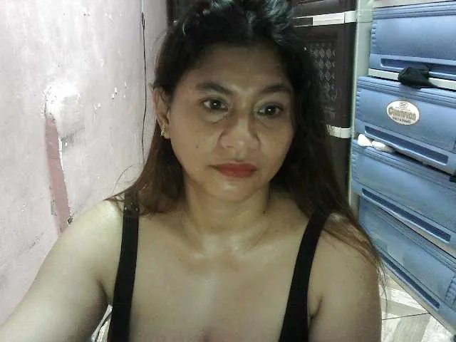 Offline peenastyfame on BongaCams