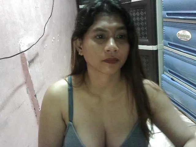 Offline peenastyfame on BongaCams